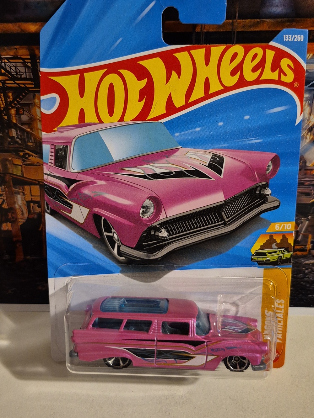 D4 Hot Wheels 8 Crate with shipping protector